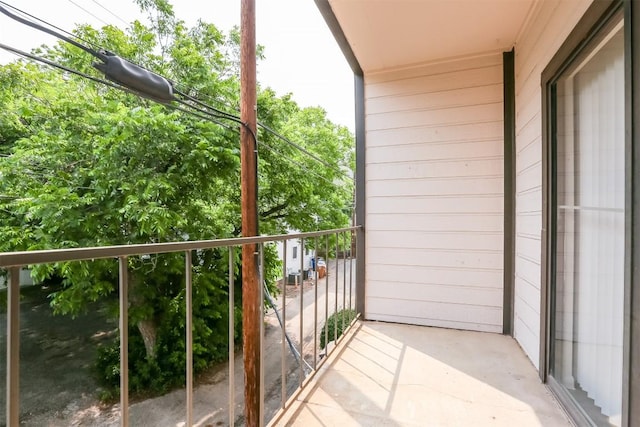 203 E 31st St Unit 206, Austin, TX 78705 - view of balcony