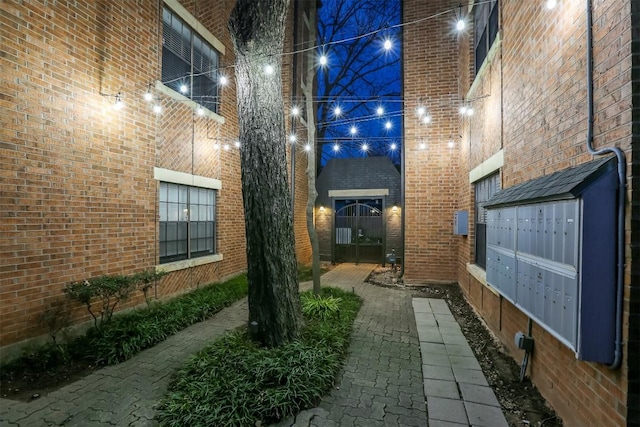 203 E 31st St Unit 206, Austin, TX 78705 - surrounding community with mail area