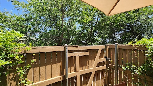 7122 Wood Hollow Dr Unit 41, Austin, TX 78731 - view of deck