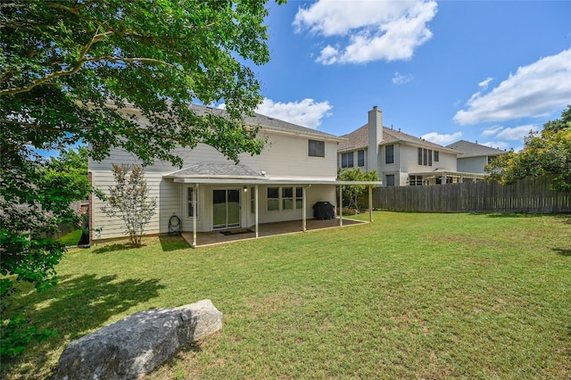 7008 Wandering Oak Rd, Austin, TX 78749 - back of property with a patio area