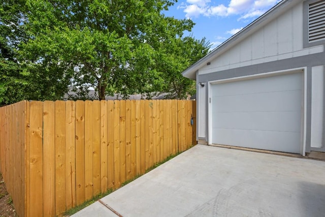 7913 W Gate Blvd Unit A, Austin, TX 78745 - garage with driveway