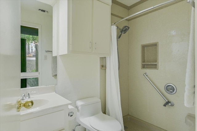 1707 Spyglass Dr Unit 41, Austin, TX 78746 - full bathroom featuring tiled shower and vanity