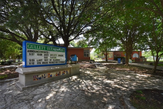 2710 Greenlawn Pkwy, Austin, TX 78757 - exterior view