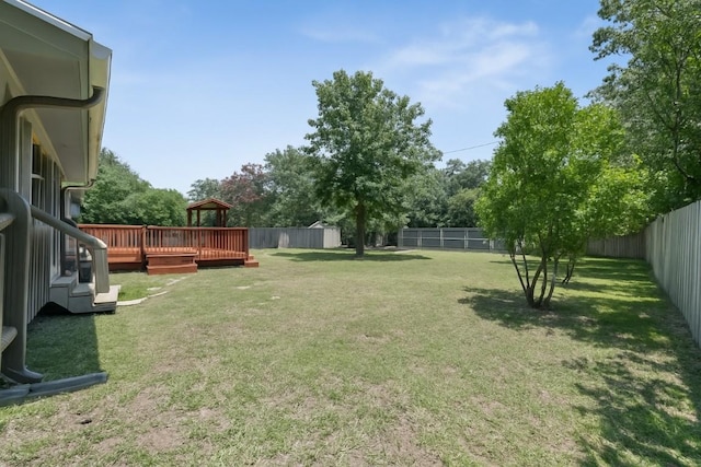 13223 Broadmeade Ave, Austin, TX 78729 - fenced backyard featuring a deck