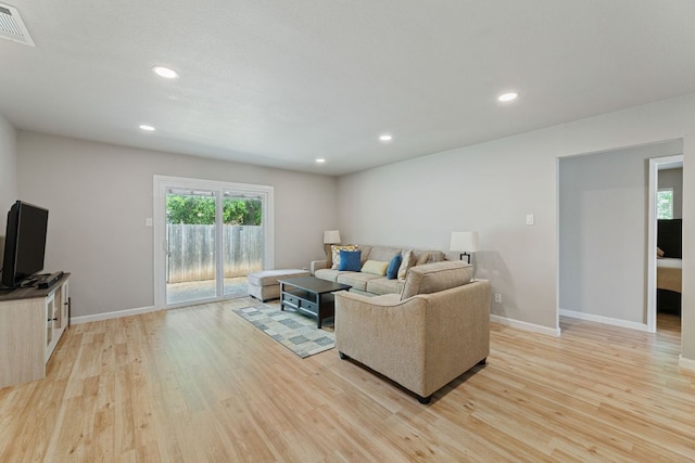 2106 Ponciana Loop, Austin, TX 78744 - photo 5