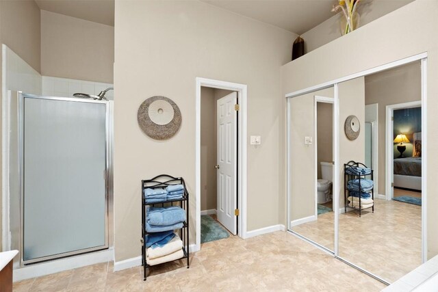 700 Canyon Bend Rd, Pflugerville, TX 78660 - ensuite bathroom featuring a shower stall and toilet