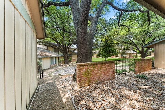 903 Silver Quail Ln, Austin, TX 78758 - view of yard