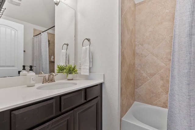 841 Expedition Way, Round Rock, TX 78665 - bathroom with vanity and shower / tub combo with curtain