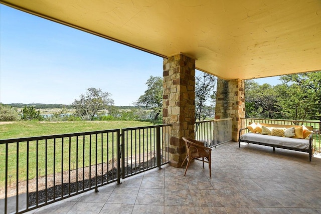 6608 Lantern View Dr Unit 102, Jonestown, TX 78645 - balcony featuring an outdoor hangout area