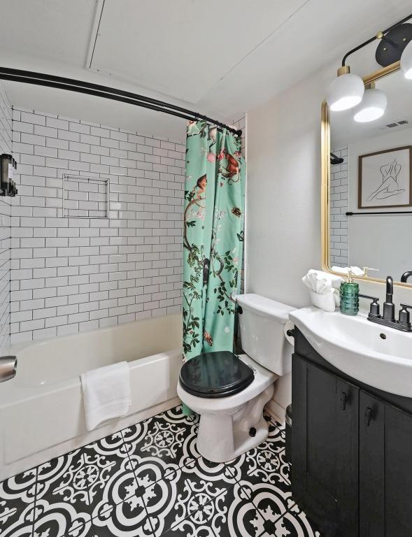1840 Burton Dr Unit 231, Austin, TX 78741 - photo 15