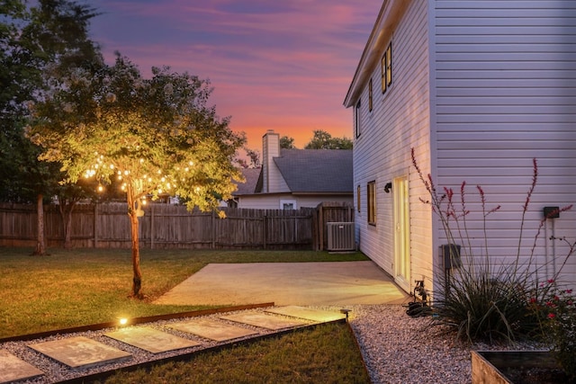 2616 Aylesbury Ln, Austin, TX 78745 - view of yard with a patio