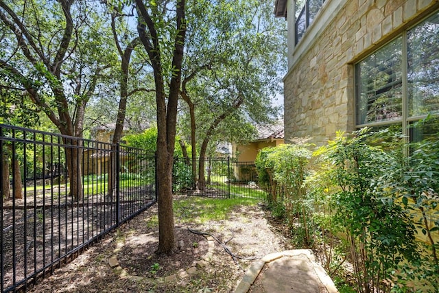 1036 Liberty Park Dr Unit 46, Austin, TX 78746 - view of yard