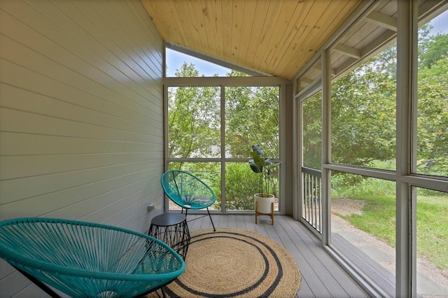 1010 Karen Ave, Austin, TX 78757 - sunroom / solarium with vaulted ceiling