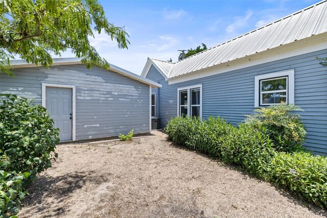 104 S 1st St, Thorndale, TX 76577 - photo 31