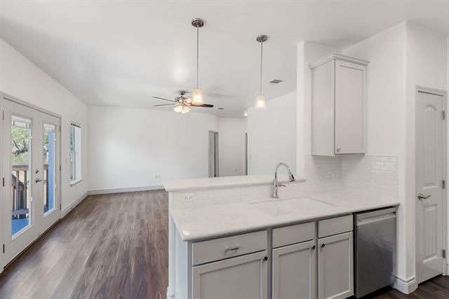 111 E Mesquite Dr, Granite Shoals, TX 78654 - photo 8
