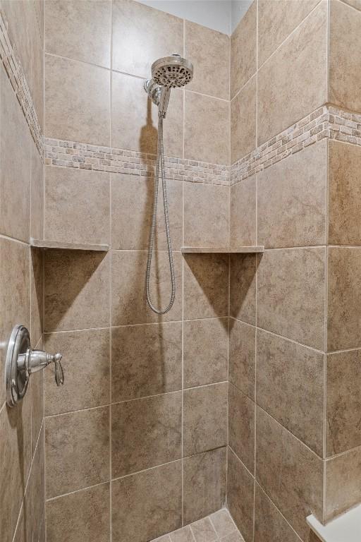 3041 Agave Loop, Round Rock, TX 78681 - full bathroom with a tile shower