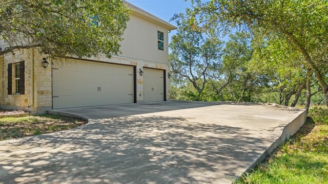 306 Anns Way, Blanco, TX 78606 - garage with driveway