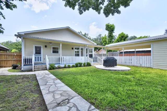260 N Santa Clara Ave, New Braunfels, TX 78130 - view of front of property featuring a porch