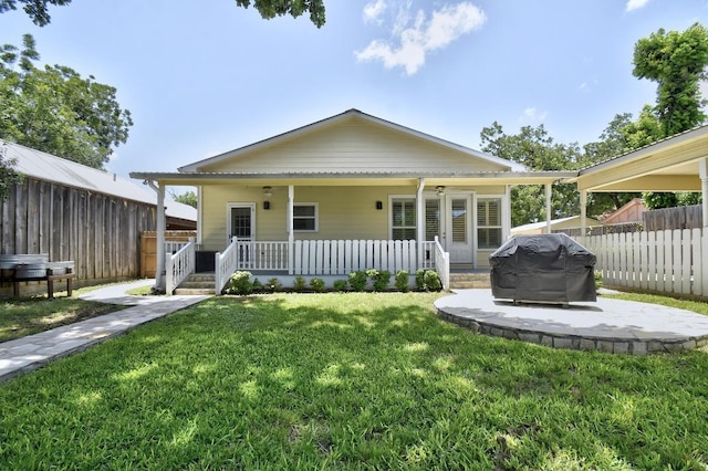 260 N Santa Clara Ave, New Braunfels, TX 78130 - view of front of home featuring a porch