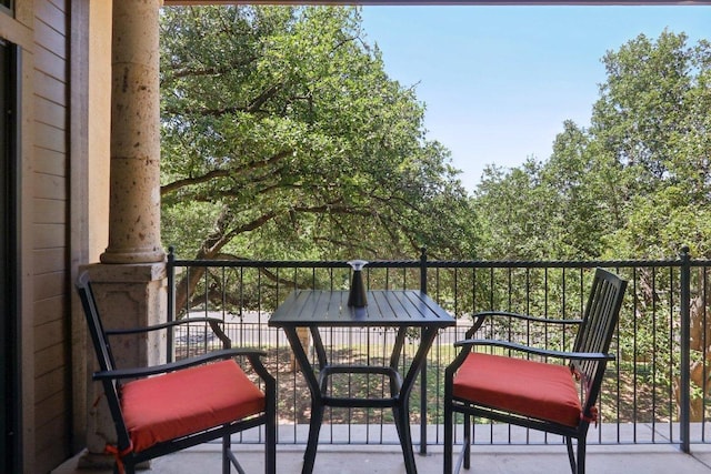 300 San Gabriel Village Blvd Unit 423, Georgetown, TX 78626 - view of balcony