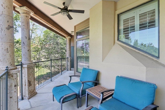 300 San Gabriel Village Blvd Unit 423, Georgetown, TX 78626 - balcony with a ceiling fan
