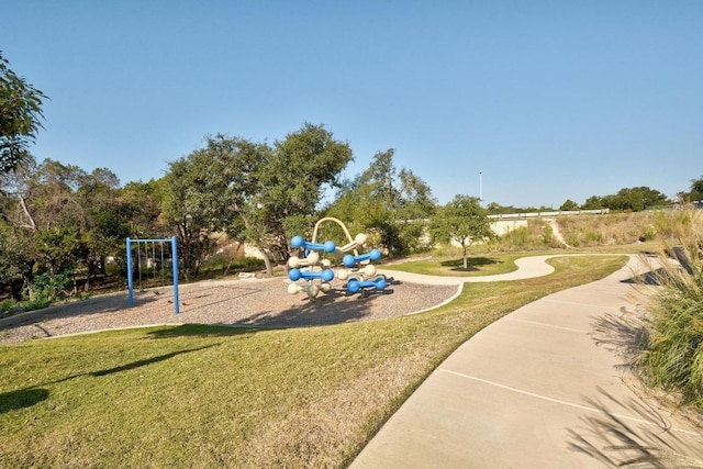 15913 Villa Frontera Dr, Bee Cave, TX 78738 - view of property's community featuring a lawn