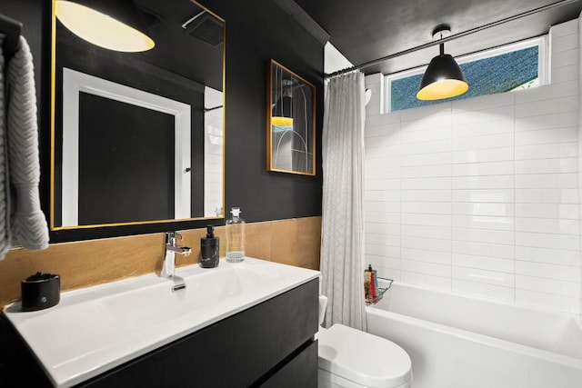 4802 Gladeview Dr Unit 2, Austin, TX 78745 - full bath featuring vanity, shower / bath combo with shower curtain, and tile walls