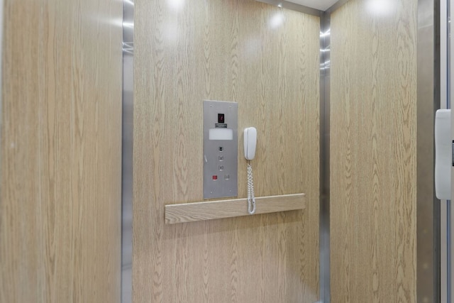 6905 Rudi Cv, Austin, TX 78759 - elevator