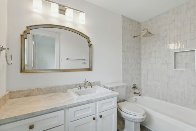 6905 Rudi Cv, Austin, TX 78759 - bathroom featuring vanity and bathing tub / shower combination