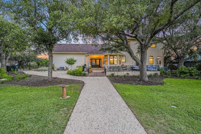 3342 Far View Dr, Austin, TX 78730 - mid-century home with a porch and a front yard