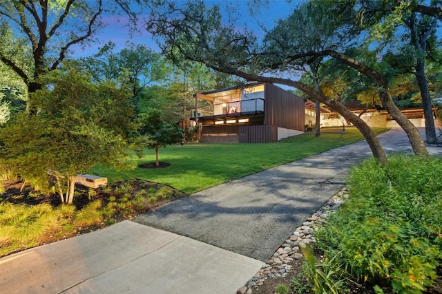 4506 Crestway Dr, Austin, TX 78731 - view of front of home featuring a front lawn