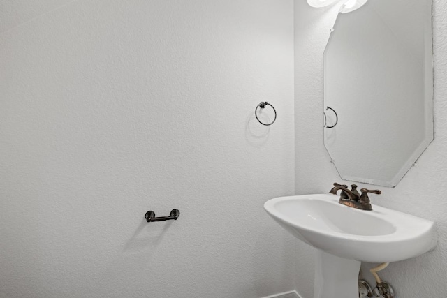 20936 Prestwick Dr, Hutto, TX 78634 - view of bathroom