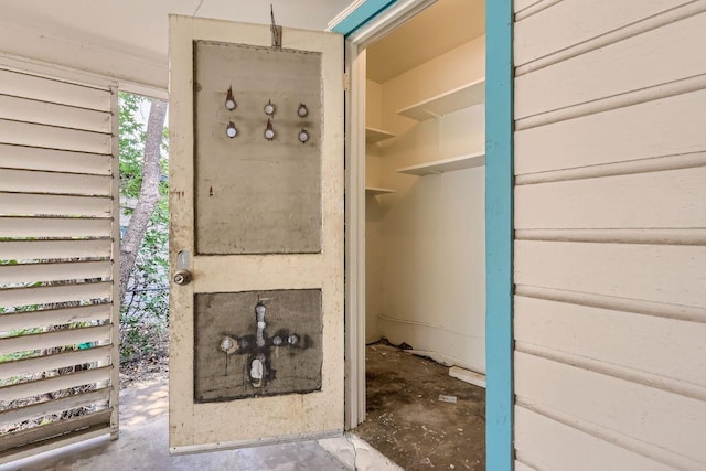 4805 Hilldale Dr, Austin, TX 78723 - property entrance