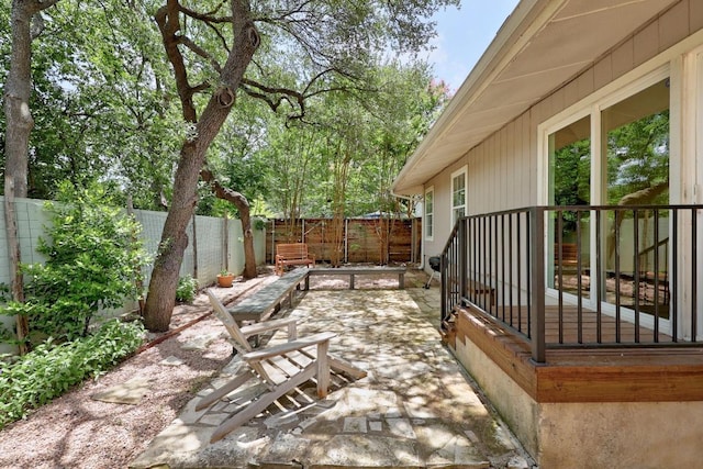 3518 Lakeland Dr, Austin, TX 78731 - fenced backyard featuring a patio area