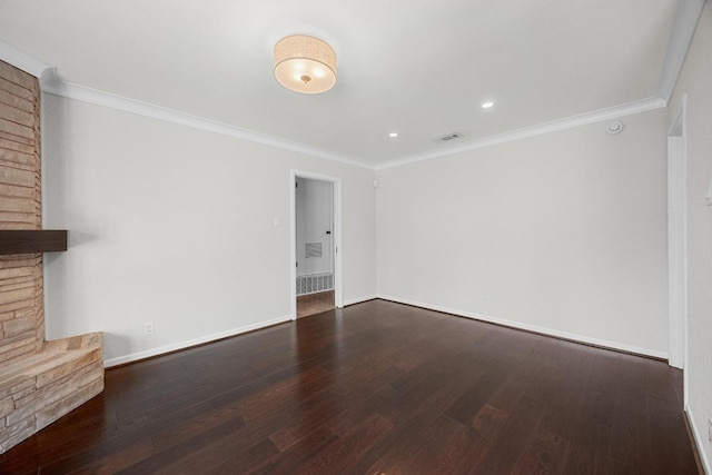 3518 Lakeland Dr, Austin, TX 78731 - unfurnished living room featuring wood finished floors, crown molding, and recessed lighting