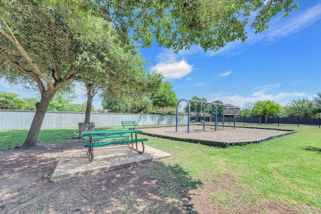 136 Everglades Ave, Taylor, TX 76574 - view of community