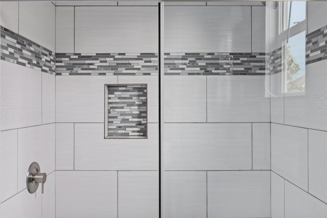 7606 Providence Ave Unit B, Austin, TX 78752 - bathroom view of a tile shower