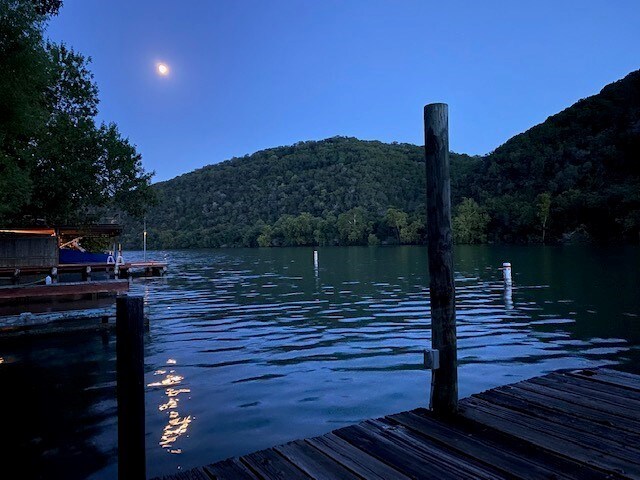 13003 On The Lake Rd, Austin, TX 78732 - photo 5