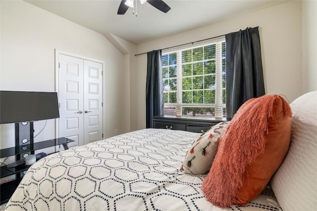 136 W Highfield St, Hutto, TX 78634 - bedroom with ceiling fan and a closet