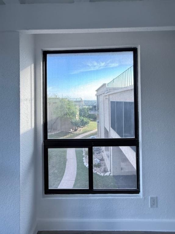 5916 Lago Vista Way Unit B16, Leander, TX 78645 - detailed view of a textured wall