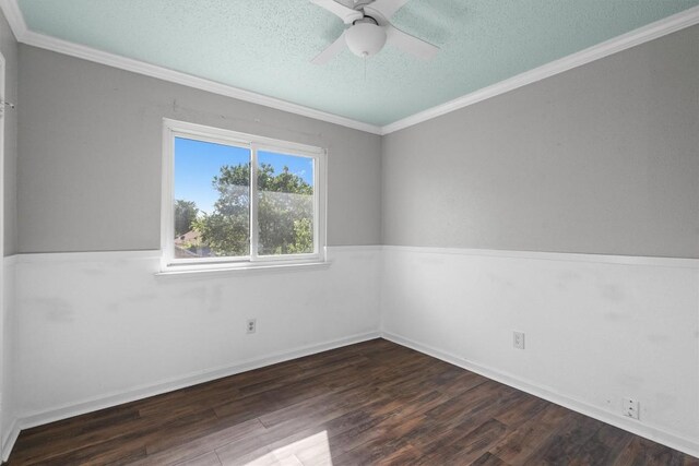 501 Battlecreek Ln, Leander, TX 78641 - spare room with a textured ceiling, wood finished floors, a ceiling fan, and crown molding