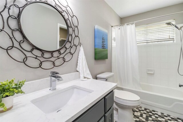 10601 Showboat Cv, Austin, TX 78730 - full bath featuring shower / tub combo and vanity