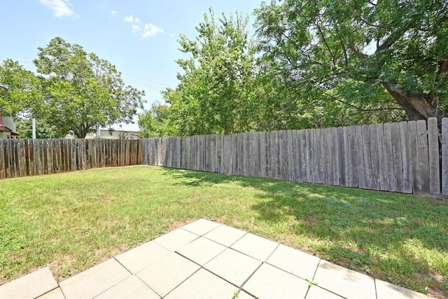 402 Colonial Park Blvd, Austin, TX 78745 - fenced backyard with a patio