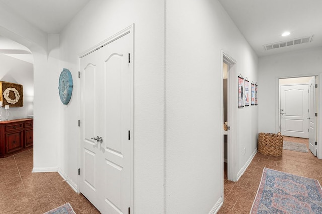 7625 Brecourt Manor Way, Austin, TX 78739 - corridor featuring baseboards and recessed lighting