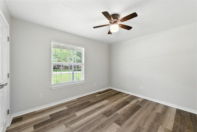118 W Pauwela Ln, Bastrop, TX 78602 - spare room with wood finished floors and a ceiling fan