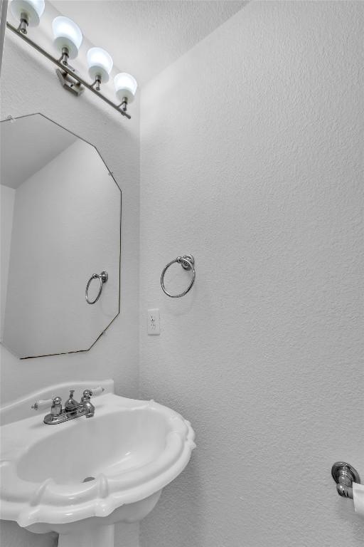 1012 Traci Michelle Dr, Pflugerville, TX 78660 - photo 14