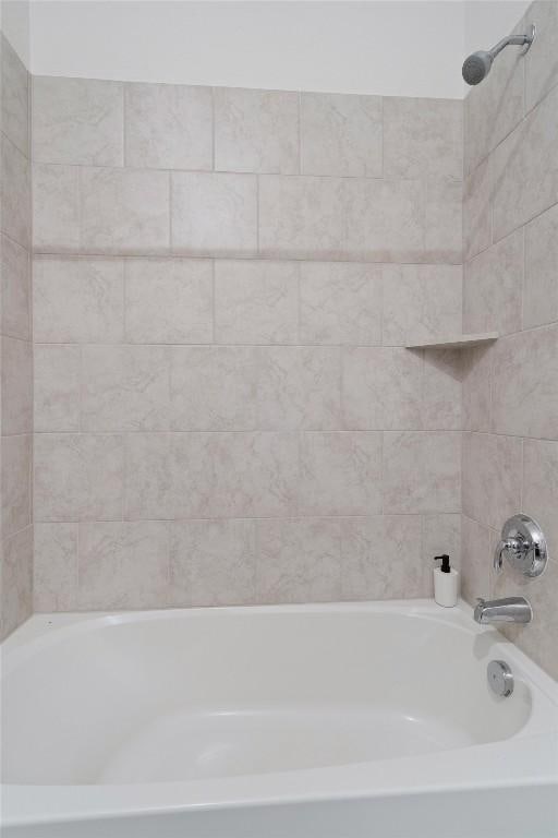 1332 Al Fresco Cv, Leander, TX 78641 - view of bathroom