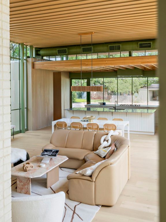 4506 Chiappero Trl, Austin, TX 78731 - building lobby with wooden ceiling and a sink
