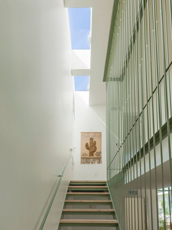 4506 Chiappero Trl, Austin, TX 78731 - view of stairway