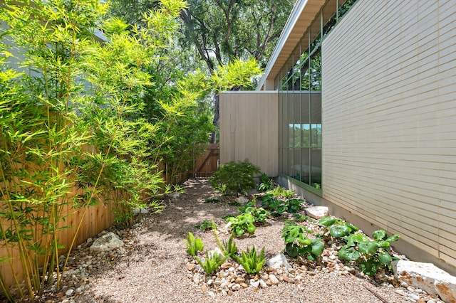 4506 Chiappero Trl, Austin, TX 78731 - view of yard featuring a gate